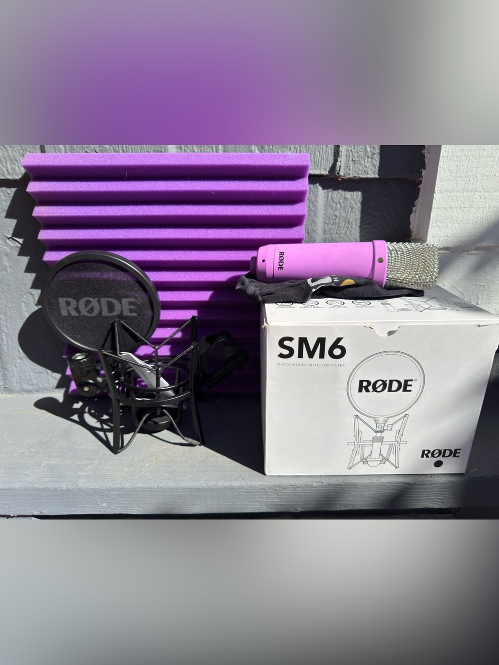 SM6 Rogue Purple Microphone With Box + Accessories